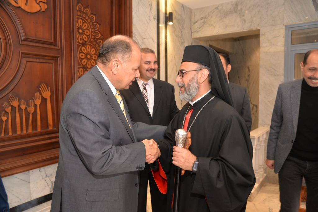 محافظ أسيوط يشهد الحفل الختامي لـ