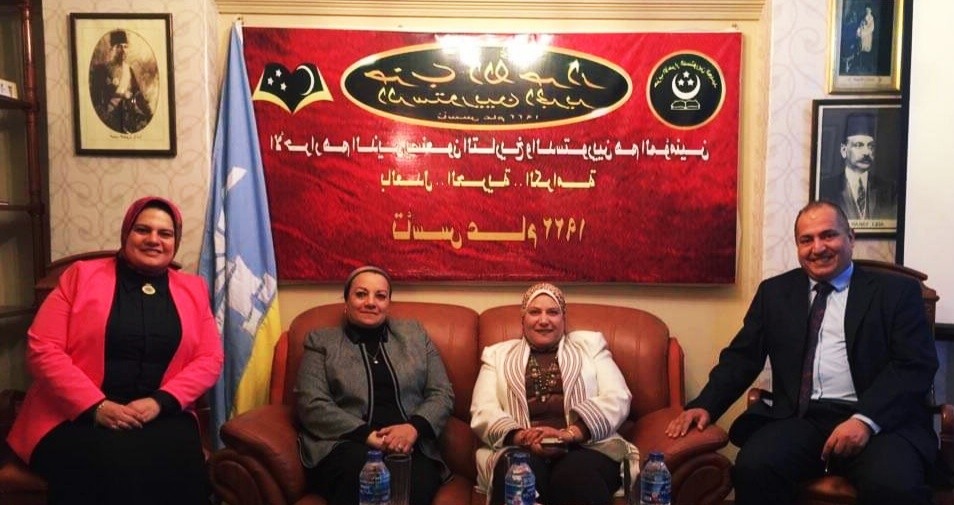 قيادات الحزب مع قيادات قومى المرأة