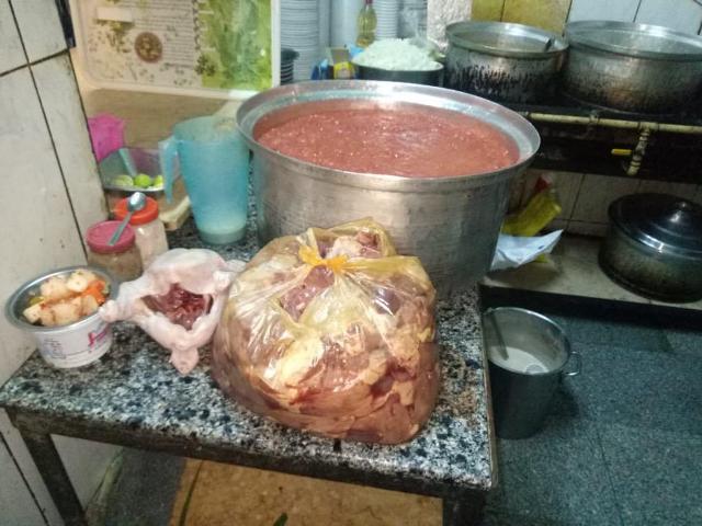 تفاصيل حملة الرقابة الإدارية في سوهاج إعدام أغذية فاسدة واجهزة طبية معطلة