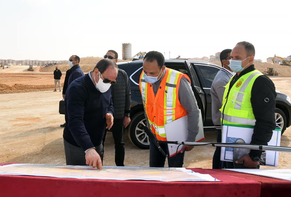 الرئيس يتفقد تطوير الطرق والمحاور بشرق القاهرة