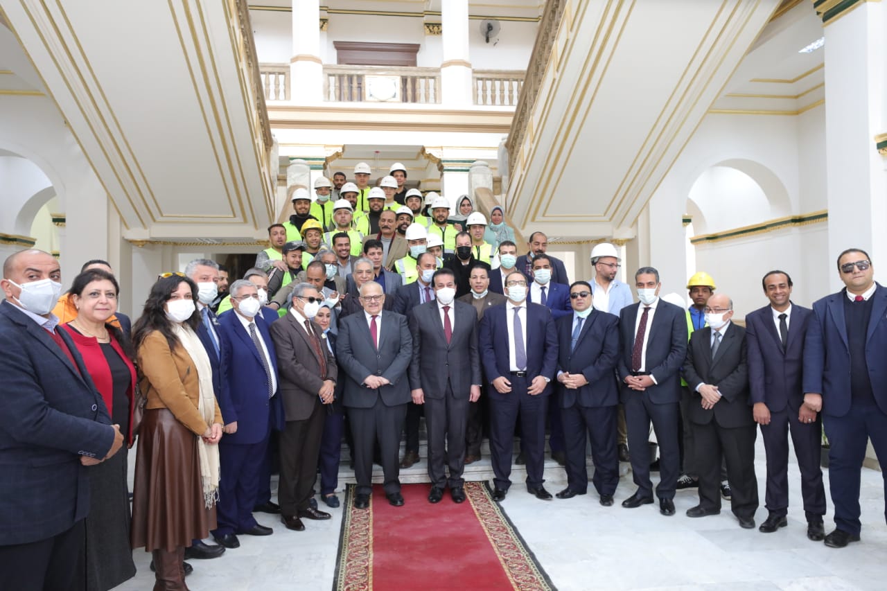 وزير التعليم العالي: إتاحة الجرعة المُعززة للتطعيم ضد فيروس كورونا بالجامعات