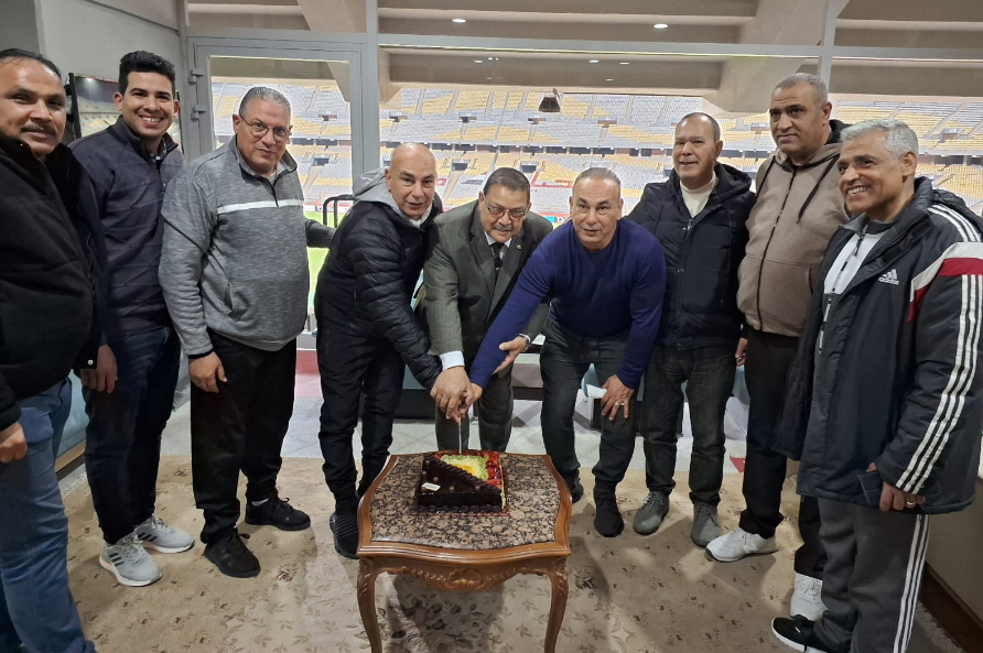 جهاز منتخب مصر يحضر مباراة المقاولون و المصري 