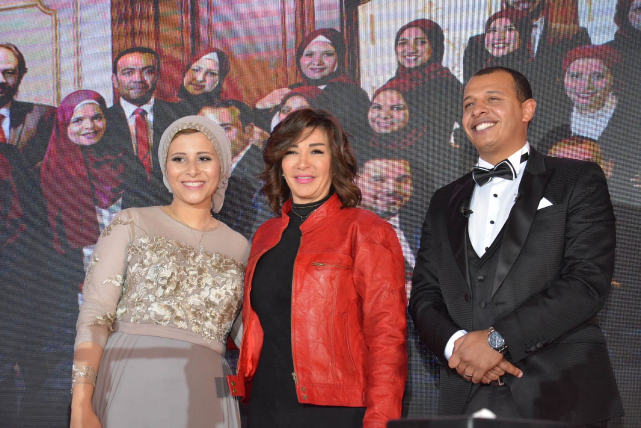 محمد رشاد ومى حلمى يتألقان فى حفل تكريم د. محمد مجدى النجار
