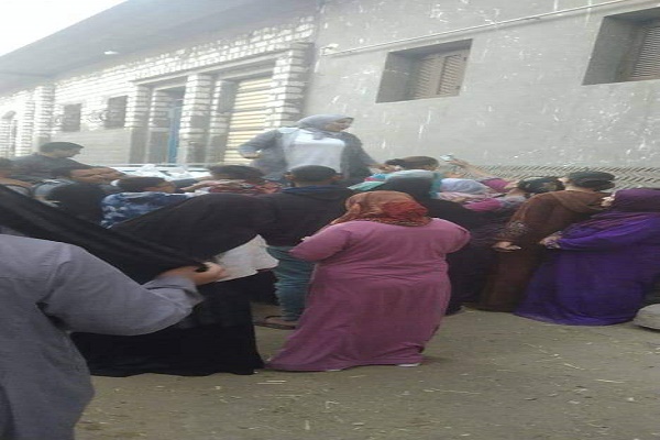  توزيع 4000شنطه سلع غذائية بأسعار مخفضة بمركز المنيا