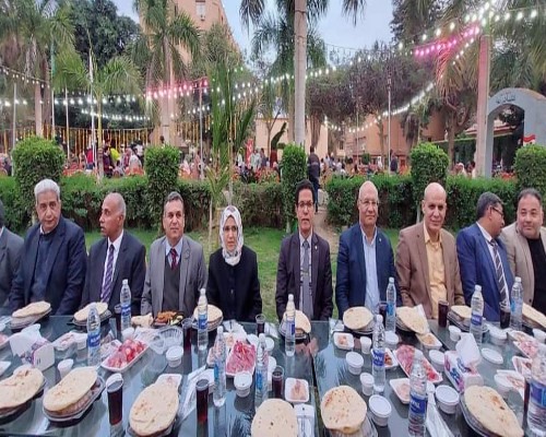 رئيس جامعة بنها يشارك حفل إفطار رمضان بكليتي الزراعة والبيطري بمشتهر 