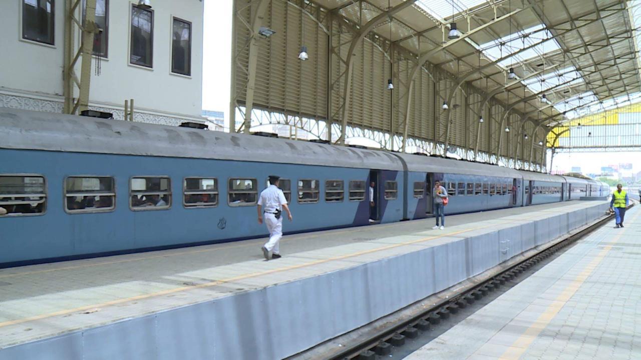 وزارة الداخلية تكثف الخدمات الأمنية بمرافق النقل العام والسكك الحديدية ومحطات المترو لتأمين المواطنين في الاعياد