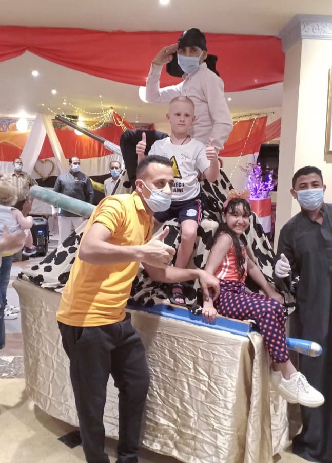 وسط إجراءات وقائية واحترازية.. فنادق الغردقة تحتفل بأحد السعف الشعانين 