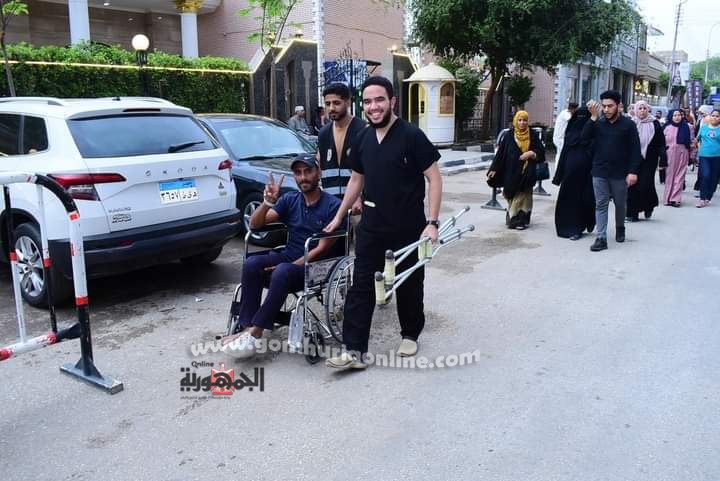 جامعة سوهاج تنظم يوم ترفيهي لمرافقي مصابي غزه