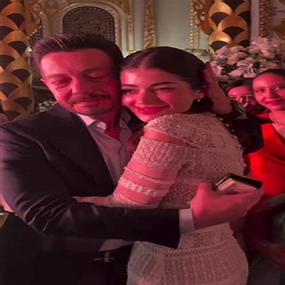 أحمد زاهر وابنته ليلى 