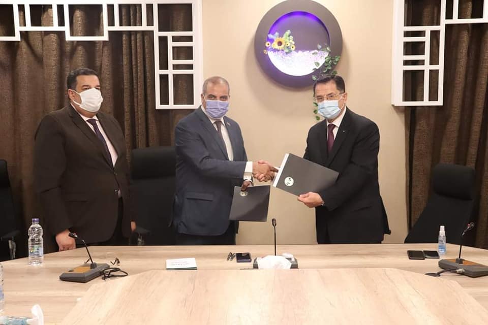 خلال توقيع البروتوكول