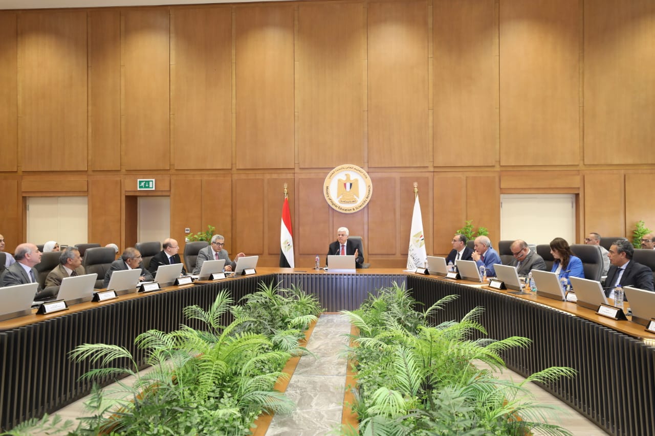 اجتماع مجلس شئون المعاهد العالية الخاصة
