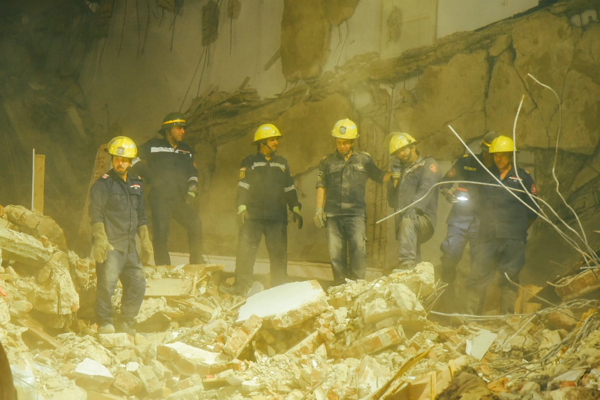 المصابون الأربعة فى انهيار عقار الاسكندرية غادروا المستشفى 