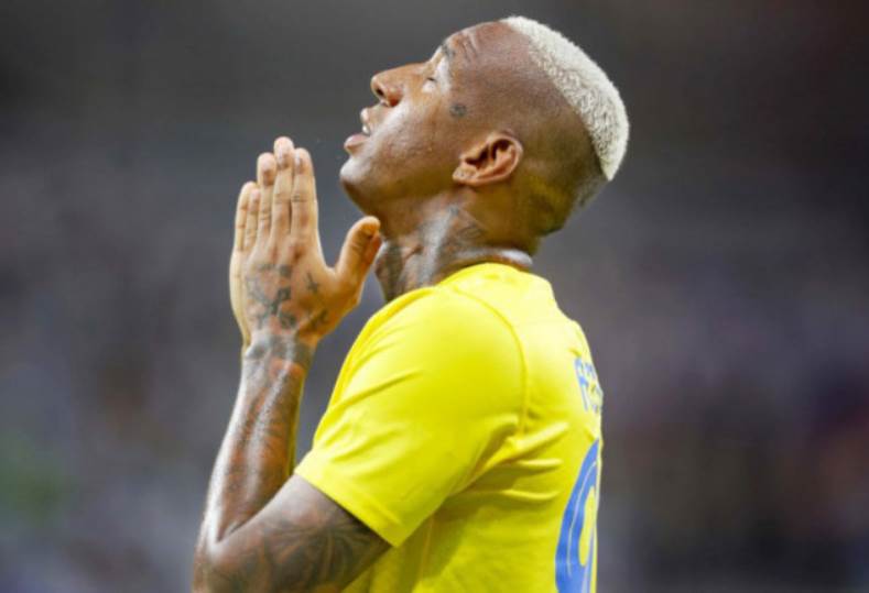 تاليسكا مهاجم فرريق النصر السعودي