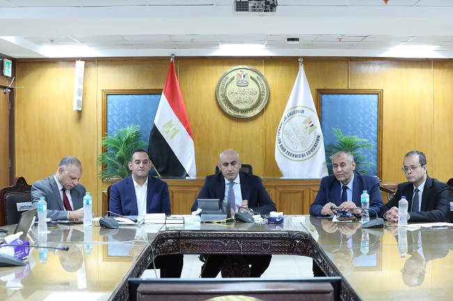 محمد عبداللطيف وزير التربية والتعليم