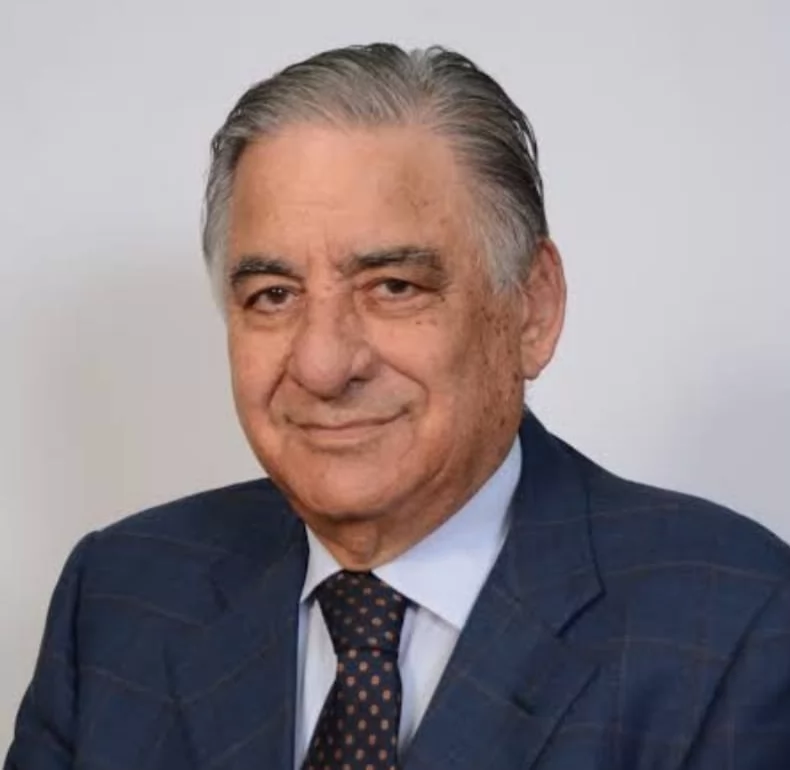 نبيل عمرو وزير الإعلام الفلسطيني السابق