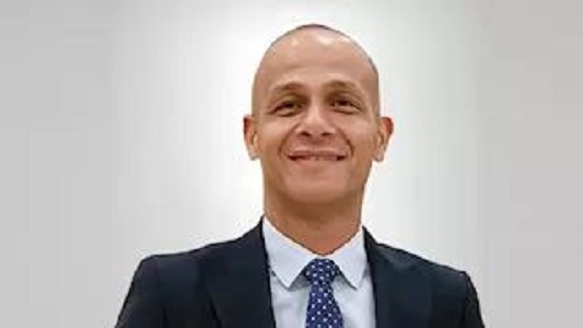الكاتب الصحفي خليل العوامي
