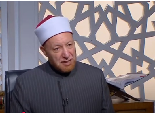 الشيخ عويضة عثمان أمين الفتوى بدار الإفتاء المصرية