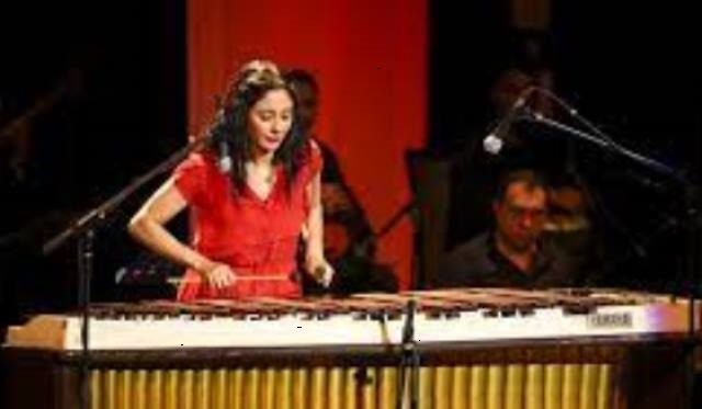 عازفة الماريمبا نسمة عبد العزيز