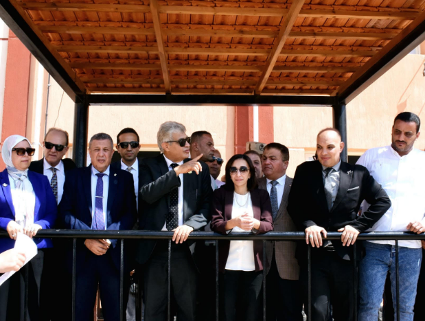  محافظ البحيرة 