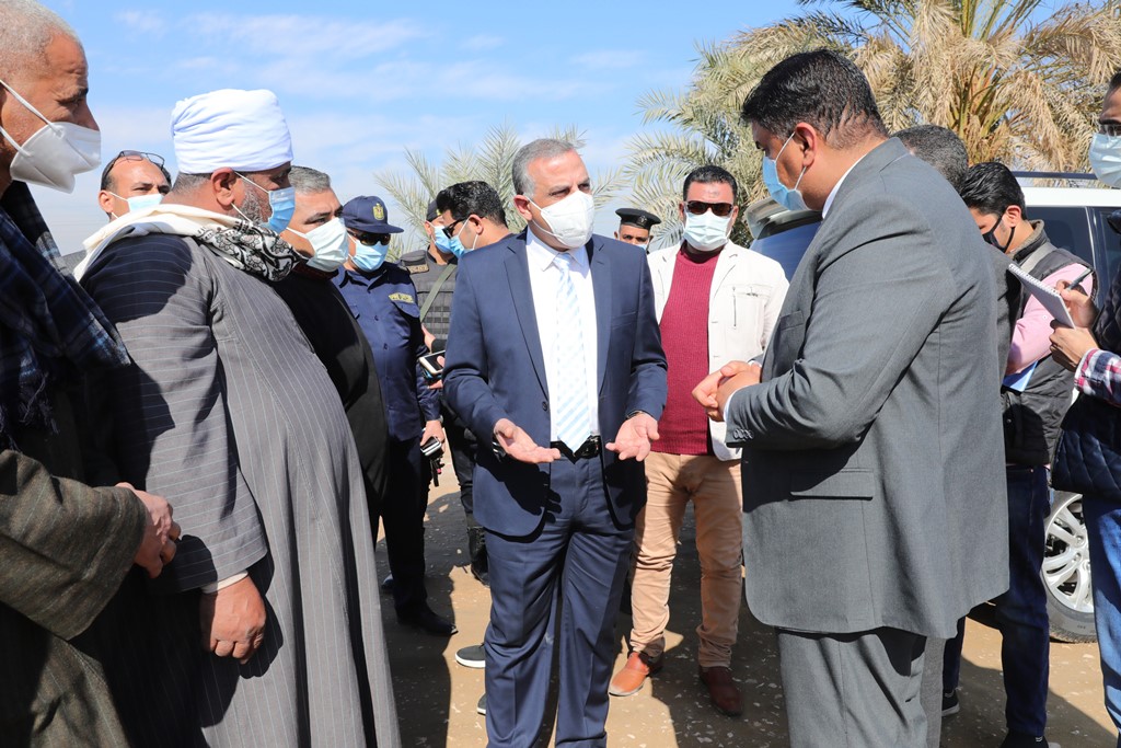 محافظ سوهاج يتفقد حوض الطرد الرئيسي بالمدخل الغربي لجرجا.. وطريق المطار/ بيت داود/ المنطقة الصناعية 