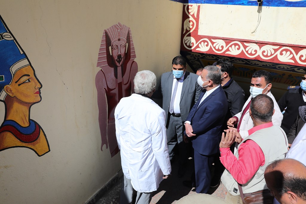 محافظ سوهاج يتفقد أعمال إنشاء كوبري جرجا العلوي أعلى السكة الحديد