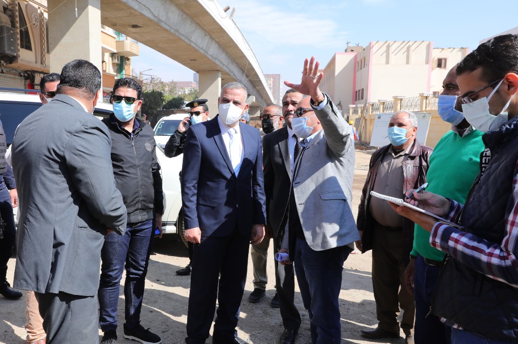 محافظ سوهاج يتفقد أعمال إنشاء كوبري جرجا