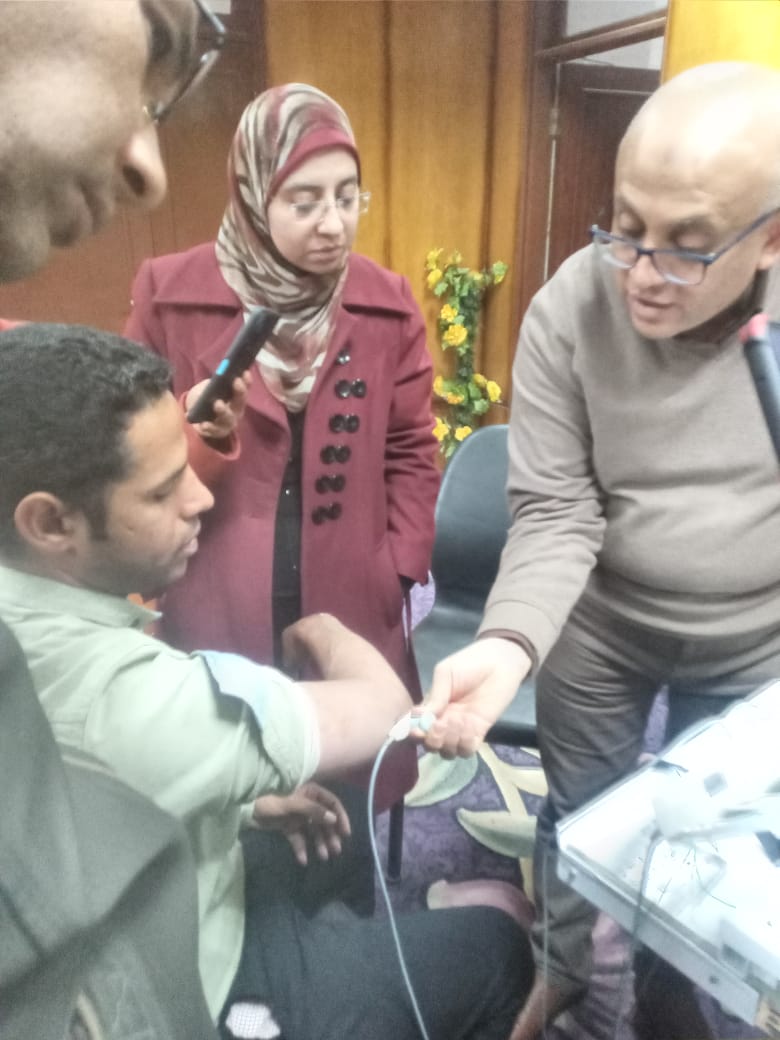 ختام ورشة كلية العلاج الطبيعي بجامعة جنوب الوادى ..صور           