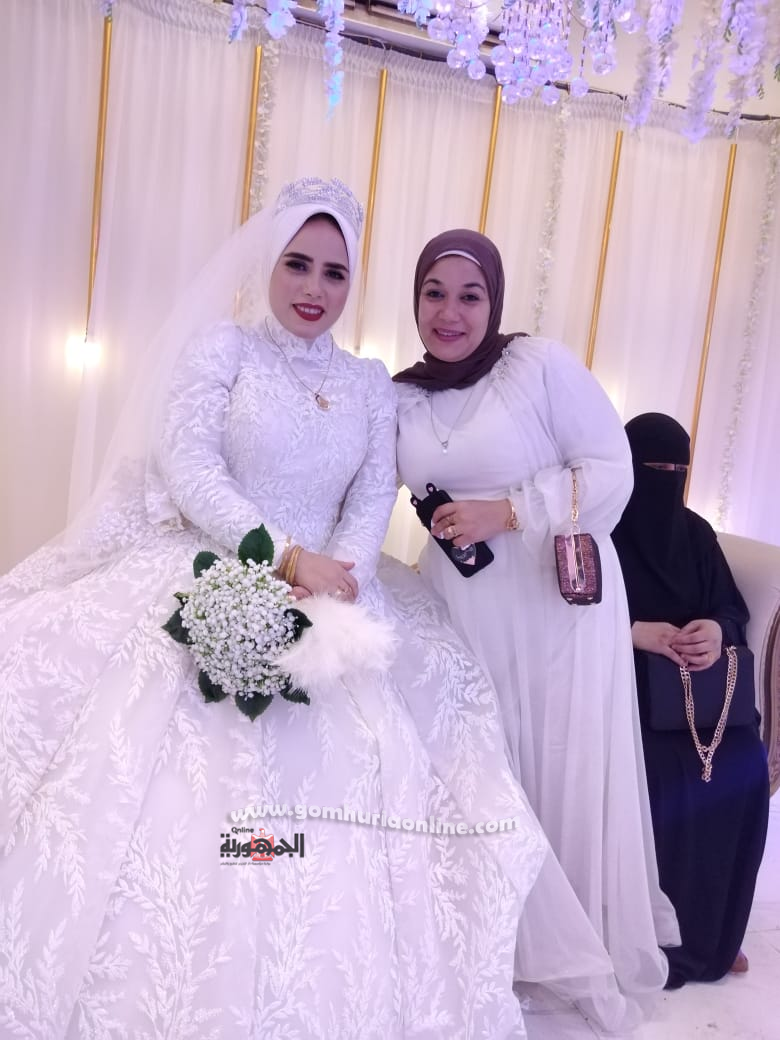 الف مبروك بمناسبة الزفاف السعيد