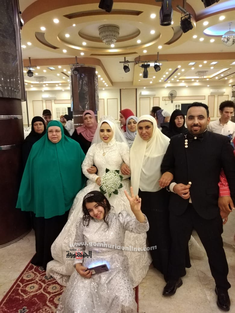 الف مبروك بمناسبة الزفاف السعيد