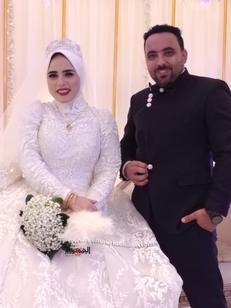 الف مبروك بمناسبة الزفاف السعيد