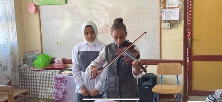 مدير تعليم بنها يشهد بطولة السباحة للمرحلة الاعدادية على مستوى الادارة   