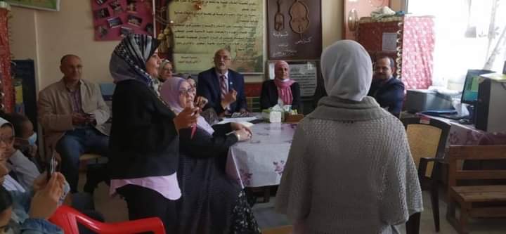 مدير تعليم بنها يشهد بطولة السباحة للمرحلة الاعدادية على مستوى الادارة   