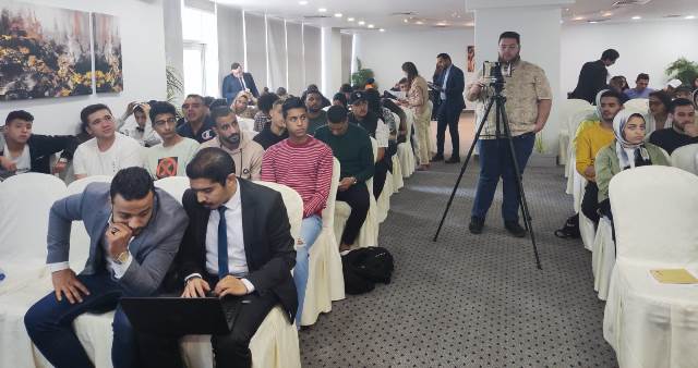 كلية الإدارة بجامعة بدر تنظم تدريب للطلاب عن الشمول المالى والتحول