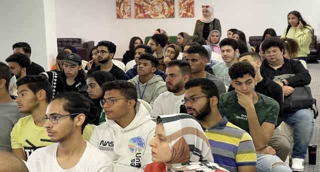 كلية الإدارة بجامعة بدر تنظم تدريب للطلاب عن الشمول المالى والتحول