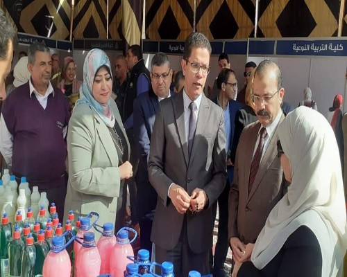 رئيس جامعة بنها ىيفتتح معرض تسويق منتجات كليات الجامعة 