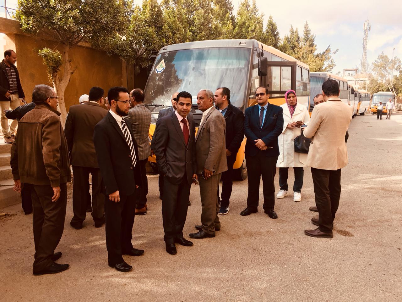 25 أتوبيسا مكيفا للعمل بمنظومة النقل الداخلى بمدينة 6 أكتوبر