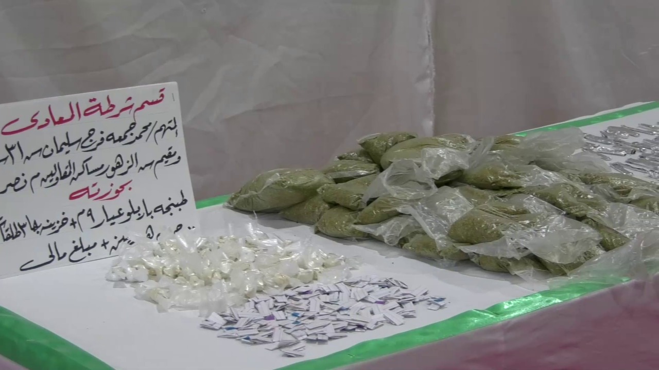 أمن العاصمة يضرب أوكار المخدرات وورش السلاح الهاربين من الأحكام .. صور