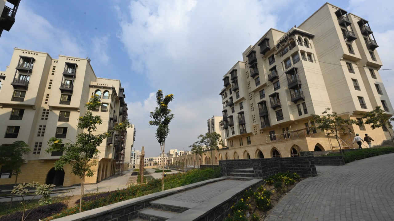  وزير الإسكان : تنفيذ 1924 وحدة سكنية بمنطقة سورمجرى العيون.. فيديو