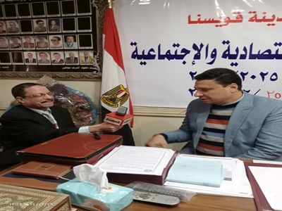 وكيل الوزارة طارق أبو حطب مع محرر الجمهورية أون لاين