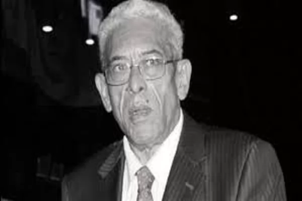 محمد العدل ينعى داود عبد السيد " خبر مزعج ومؤلم" 