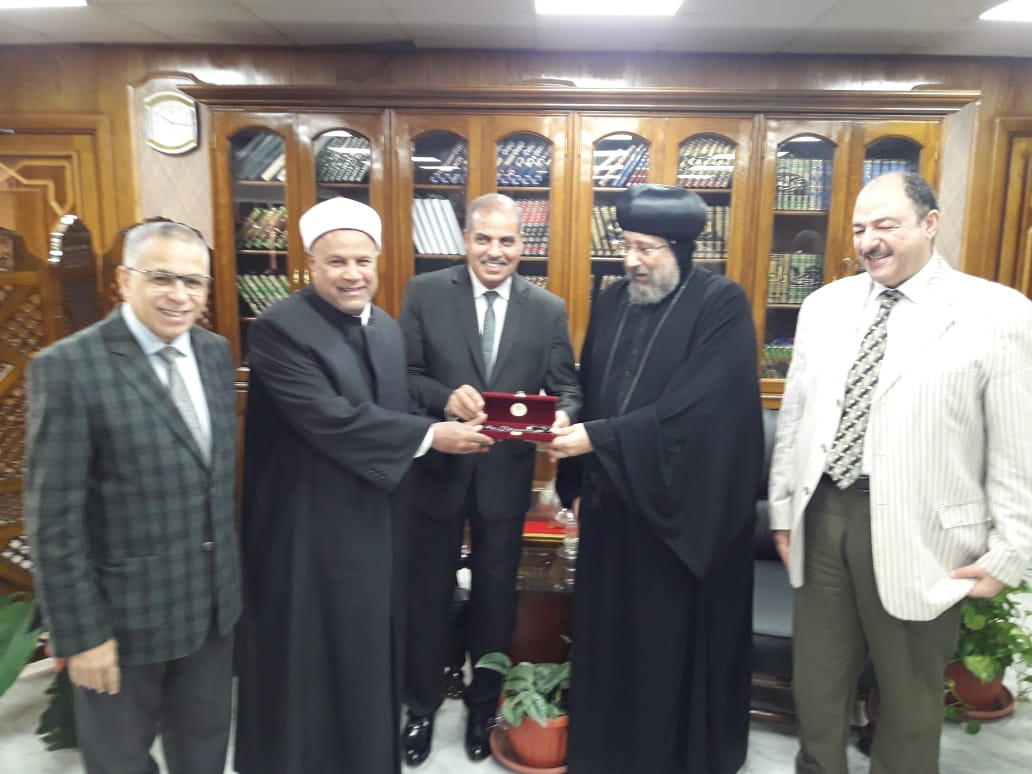 الأنبا أرميا يقدم التهنئة للدكتور الأمير بتوليه نائبًا لرئيس جامعة الأزهر