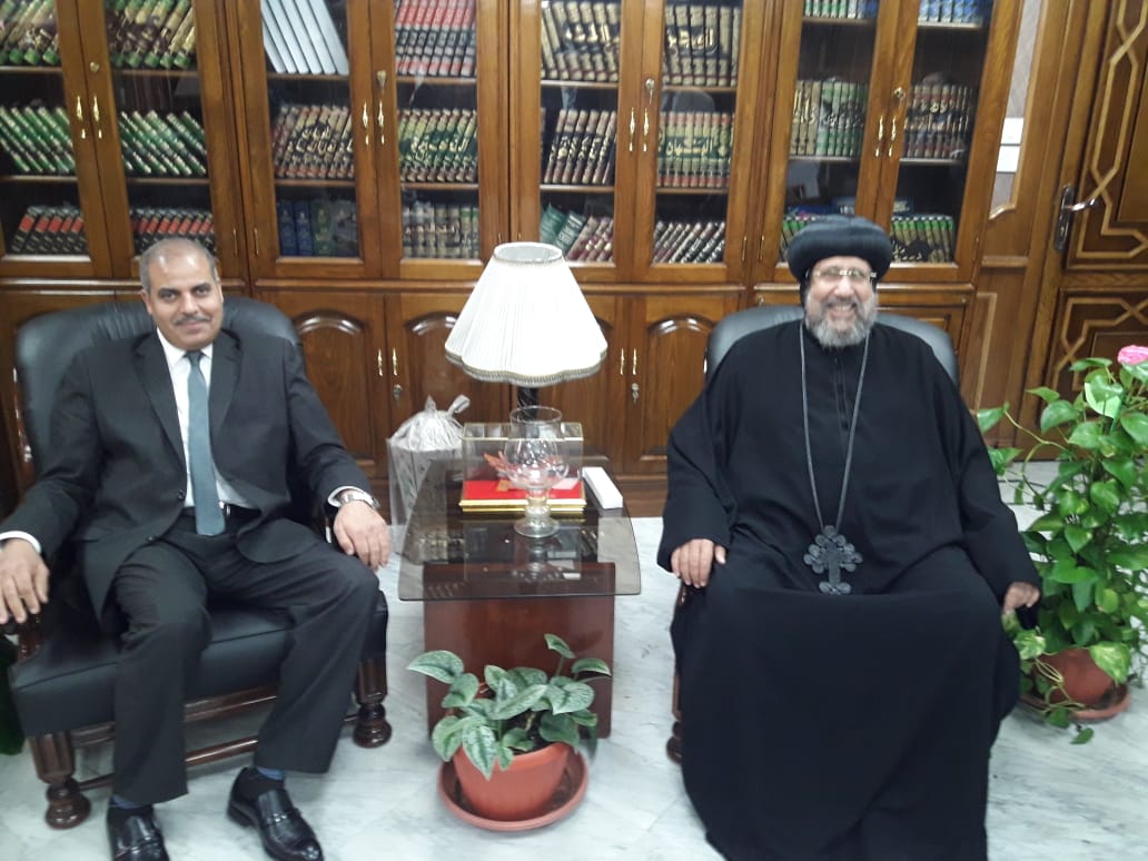 الأنبا أرميا يقدم التهنئة للدكتور الأمير بتوليه نائبًا لرئيس جامعة الأزهر