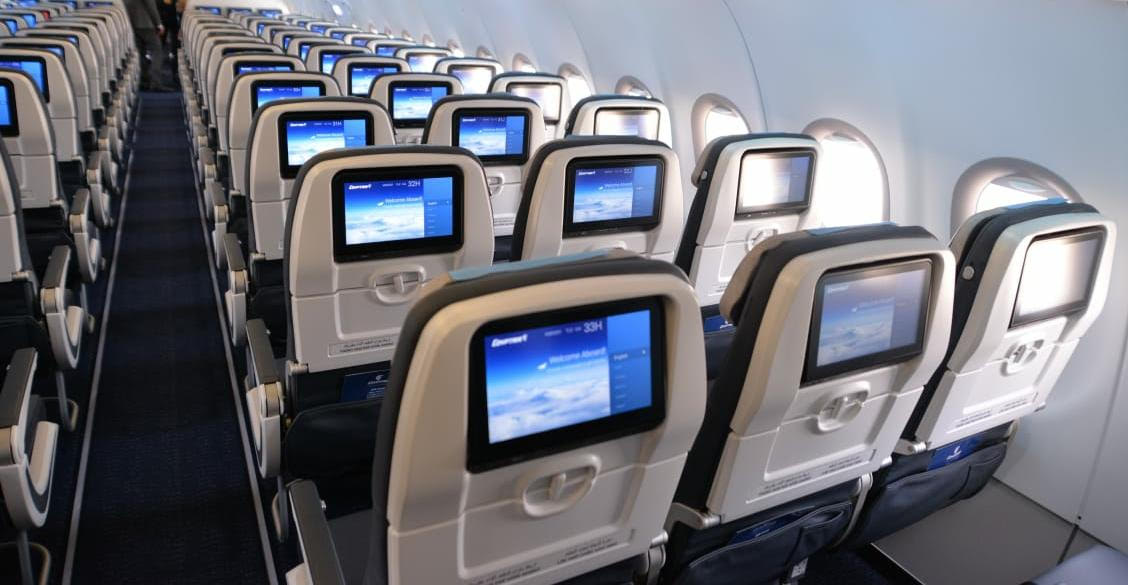 مطار القاهرة يستقبل طائرة مصرللطيران الرابعة الجديدة من طراز إيرباص A320neo 