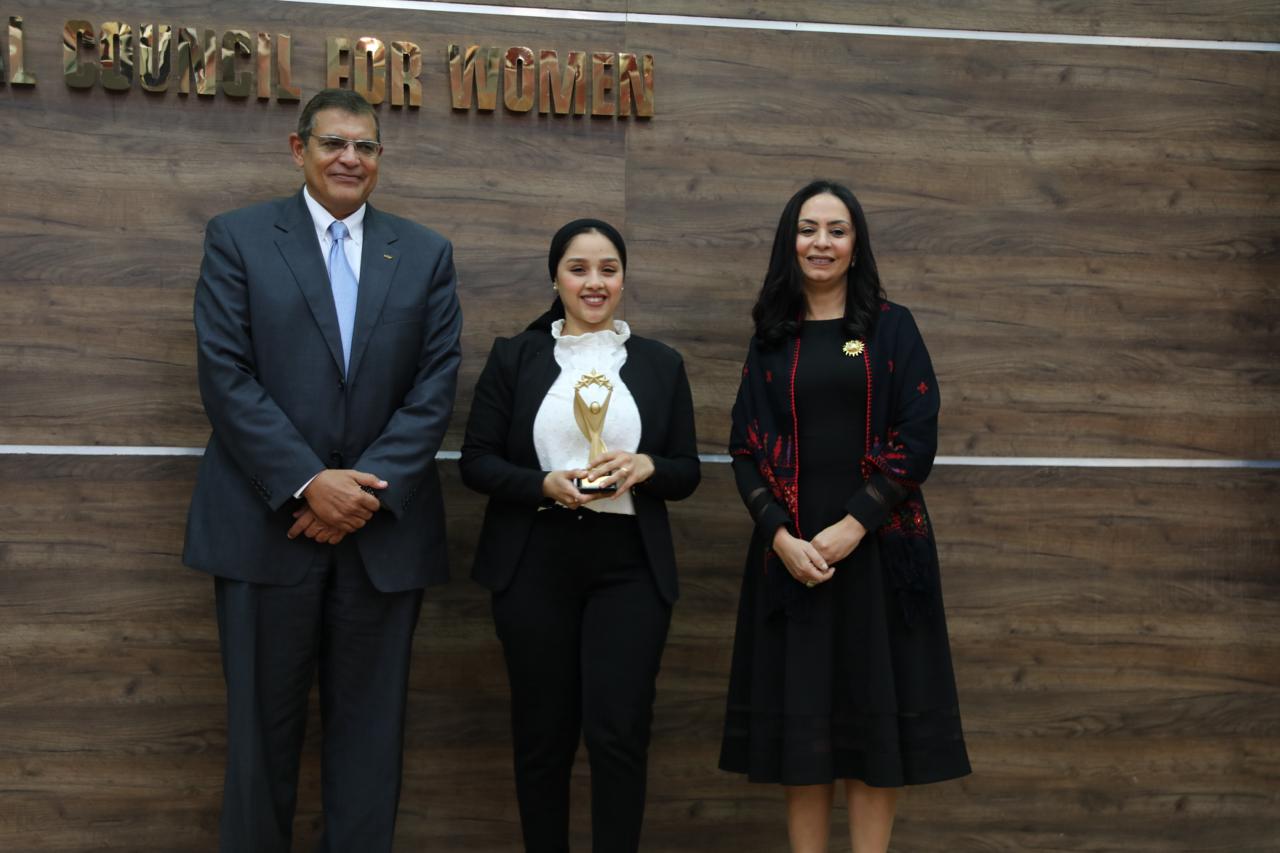 مايا مرسى تشهد حفل ختام برنامج تدريبي لتطوير صناعة المخبوزات 