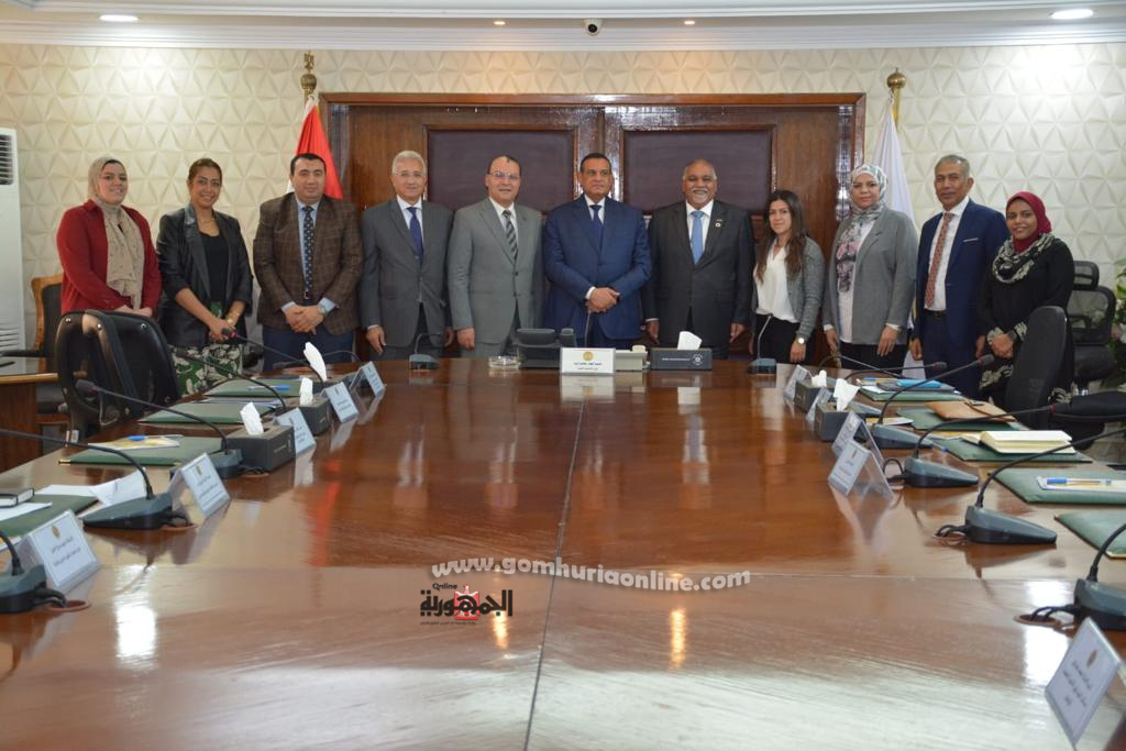 اللواء هشام أمنة : 950 بائع على منصة آيادى مصر يعرضون 3500 سلعة