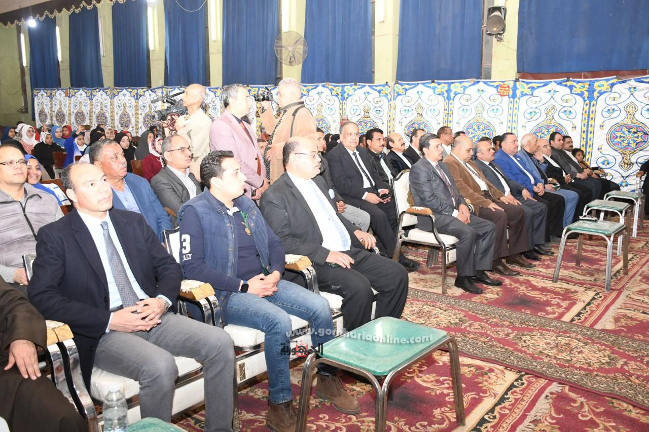 محافظ الفيوم يكرم حفظة القرآن الكريم بمسابقة هيئة الشبان العالمية