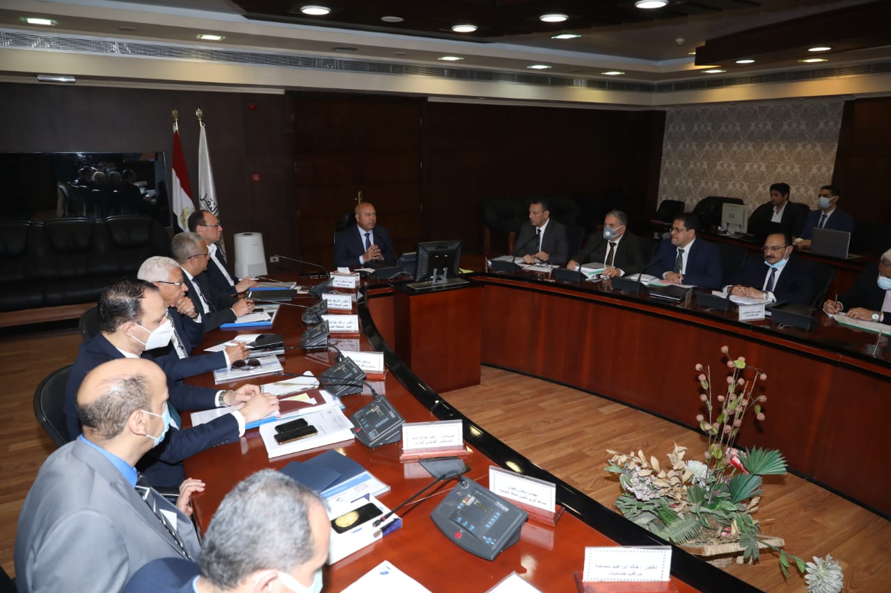 وزير النقل: استعراض الميكنة المتكاملة للمحطات الذكية