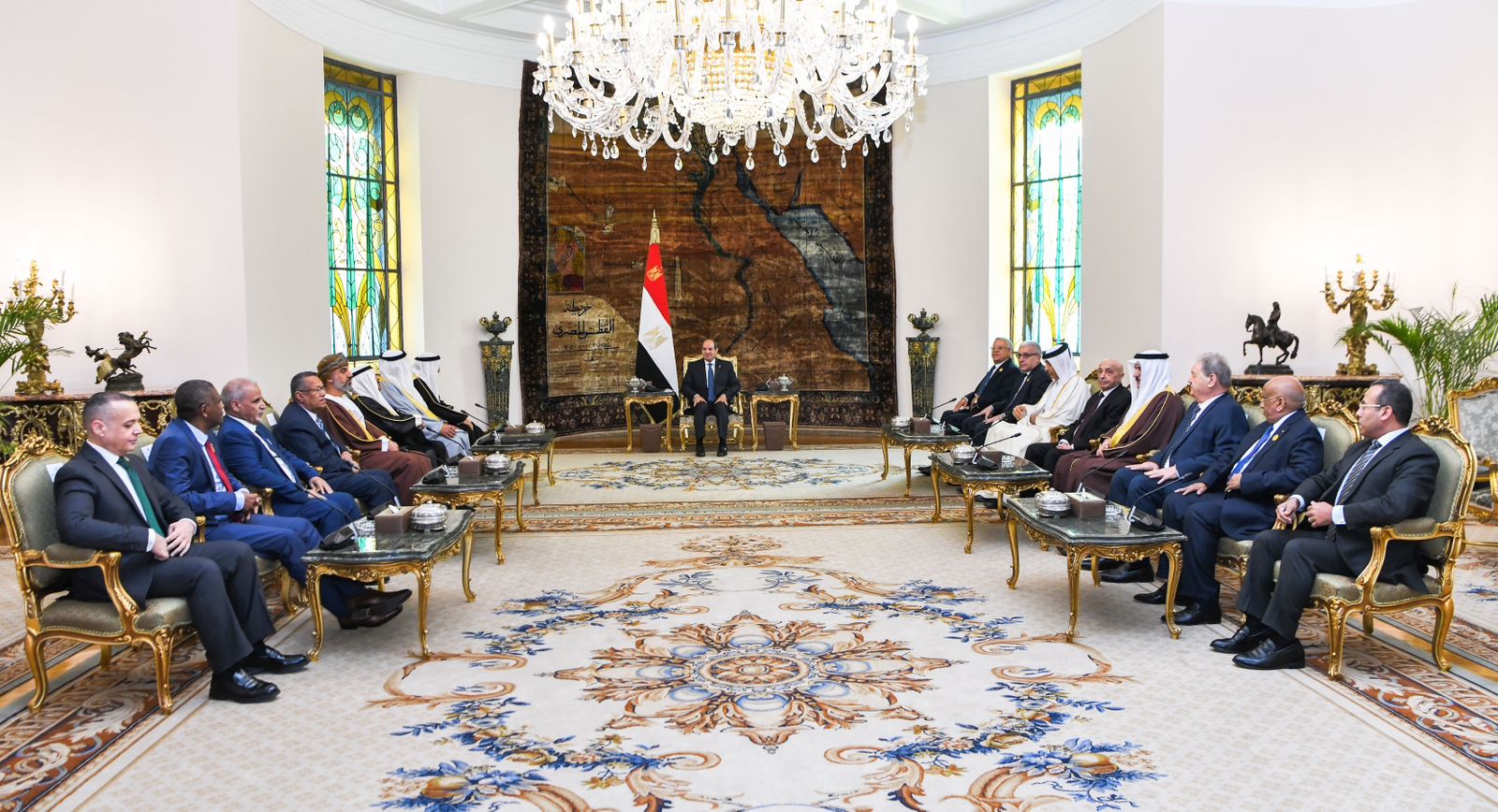 الرئيس يستقبل رؤساء المجالس والبرلمانات العربية