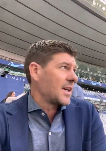 قائد الريدز السابق ستيفن جيرارد