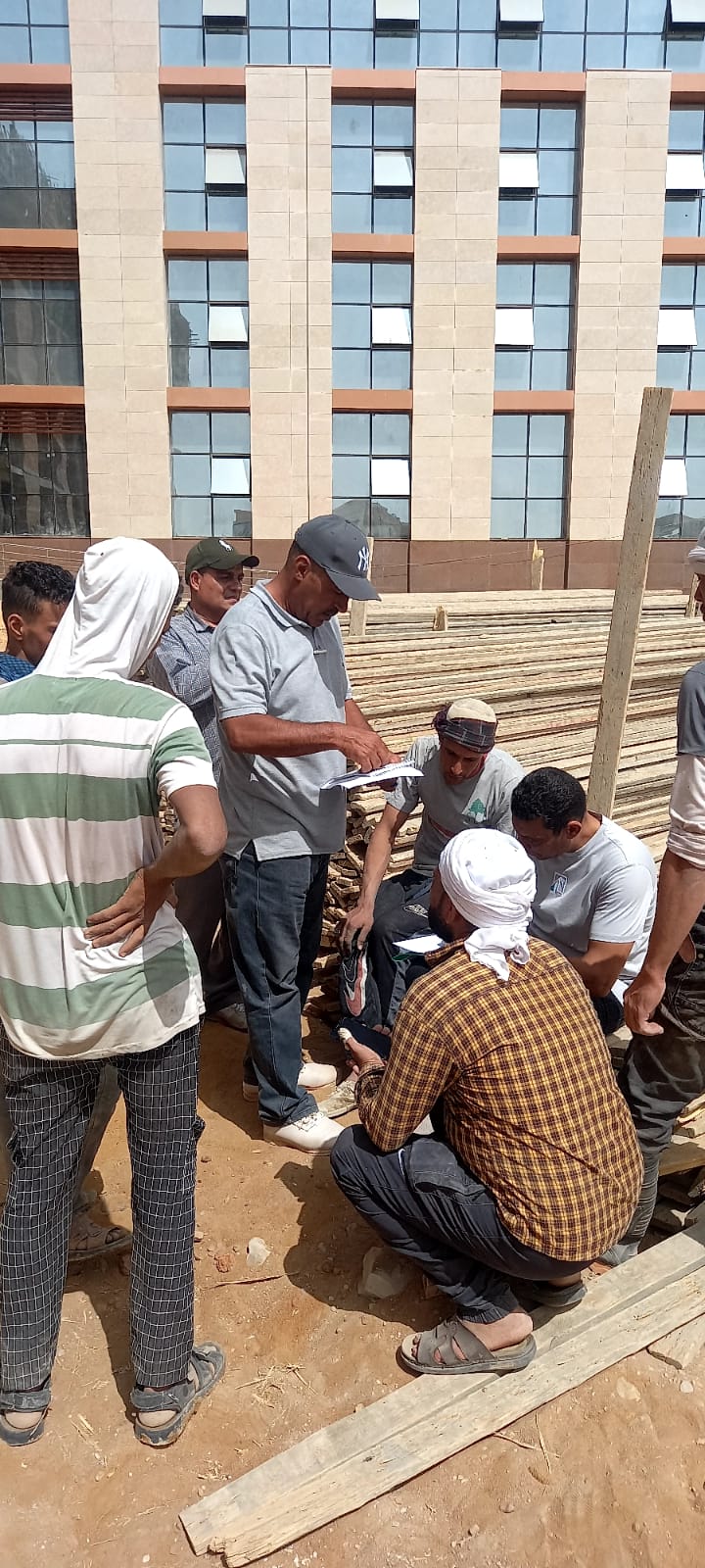 حصر وتسجيل عمالة غير منتظمة.. و برامج تدريبية  بالوادى الجديد